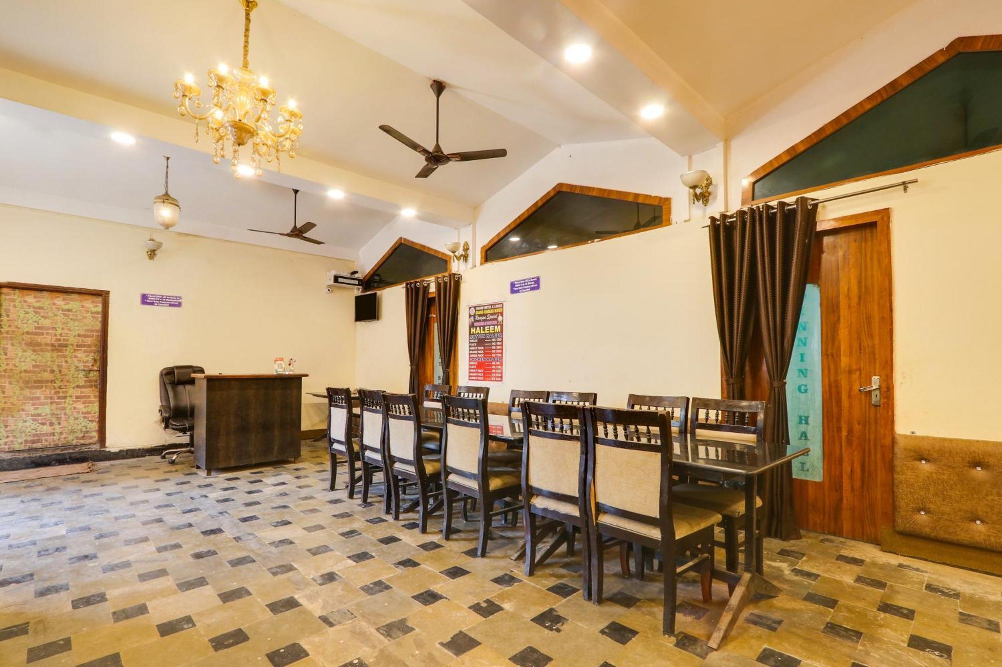 Hotel O Grand Hotel And Lodge Sangareddy Екстериор снимка