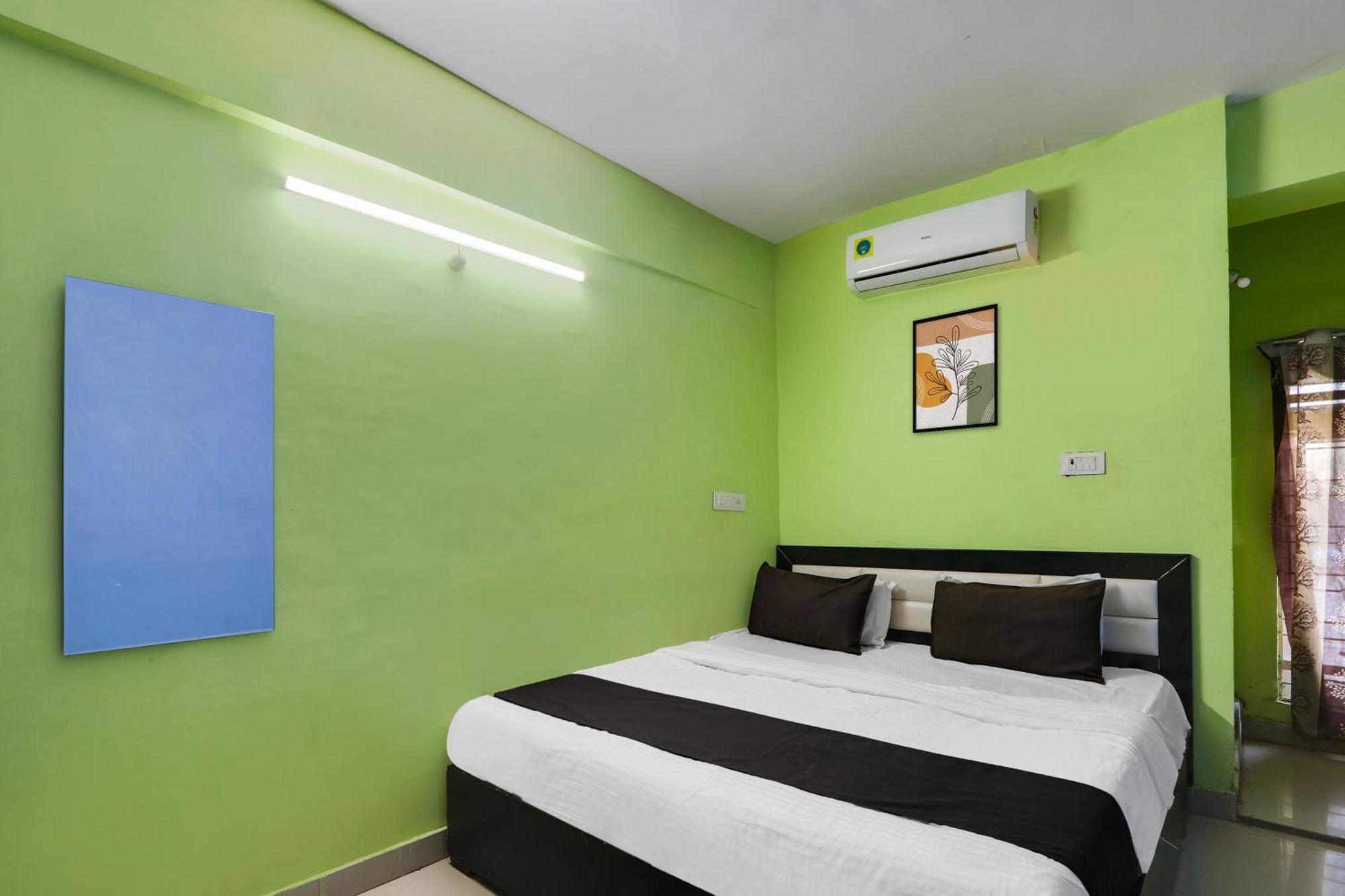 Hotel O Grand Hotel And Lodge Sangareddy Екстериор снимка